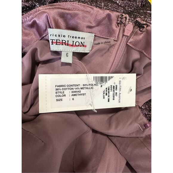 Teri Jon by Rickie Freeman Off-The-Shoulder Metallic Gown Size 6 $580 - Picture 12 of 12